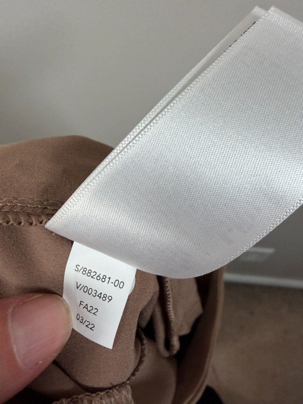 Athleta Cardiff Pants Size 10 Belted Rustic Beige Straight Leg Travel Active - Picture 14 of 14